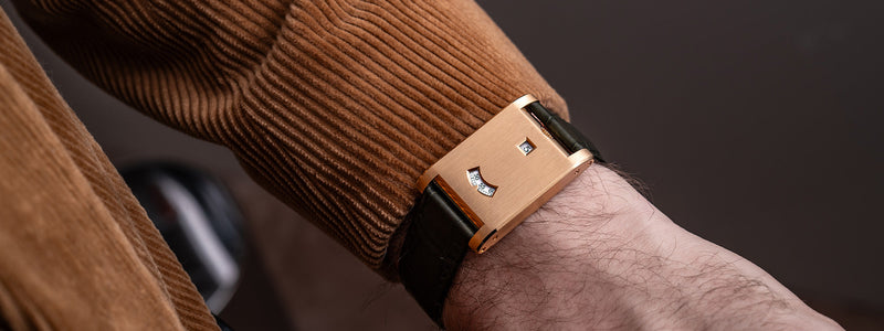 Cartier Tank à Guichets Review: A Quirky Art Deco Classic Returns