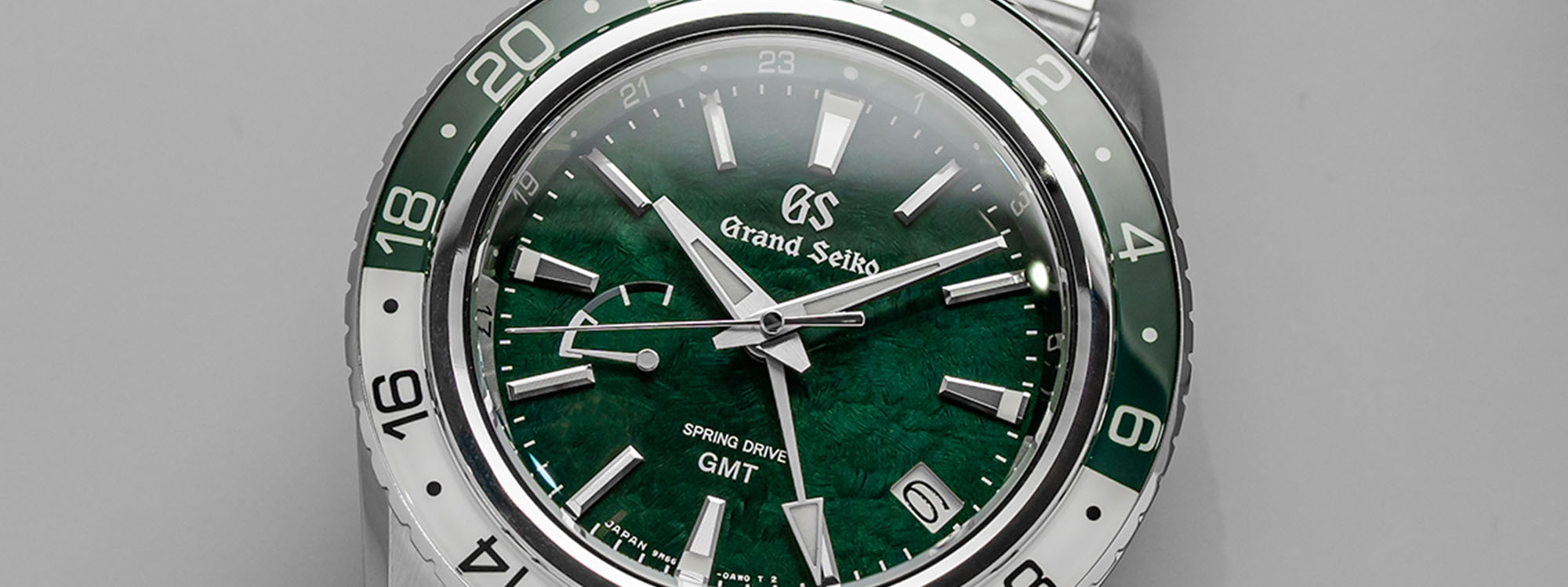 Watches With Two Timezones: 24 Best Travel Watches from Entry-Level to