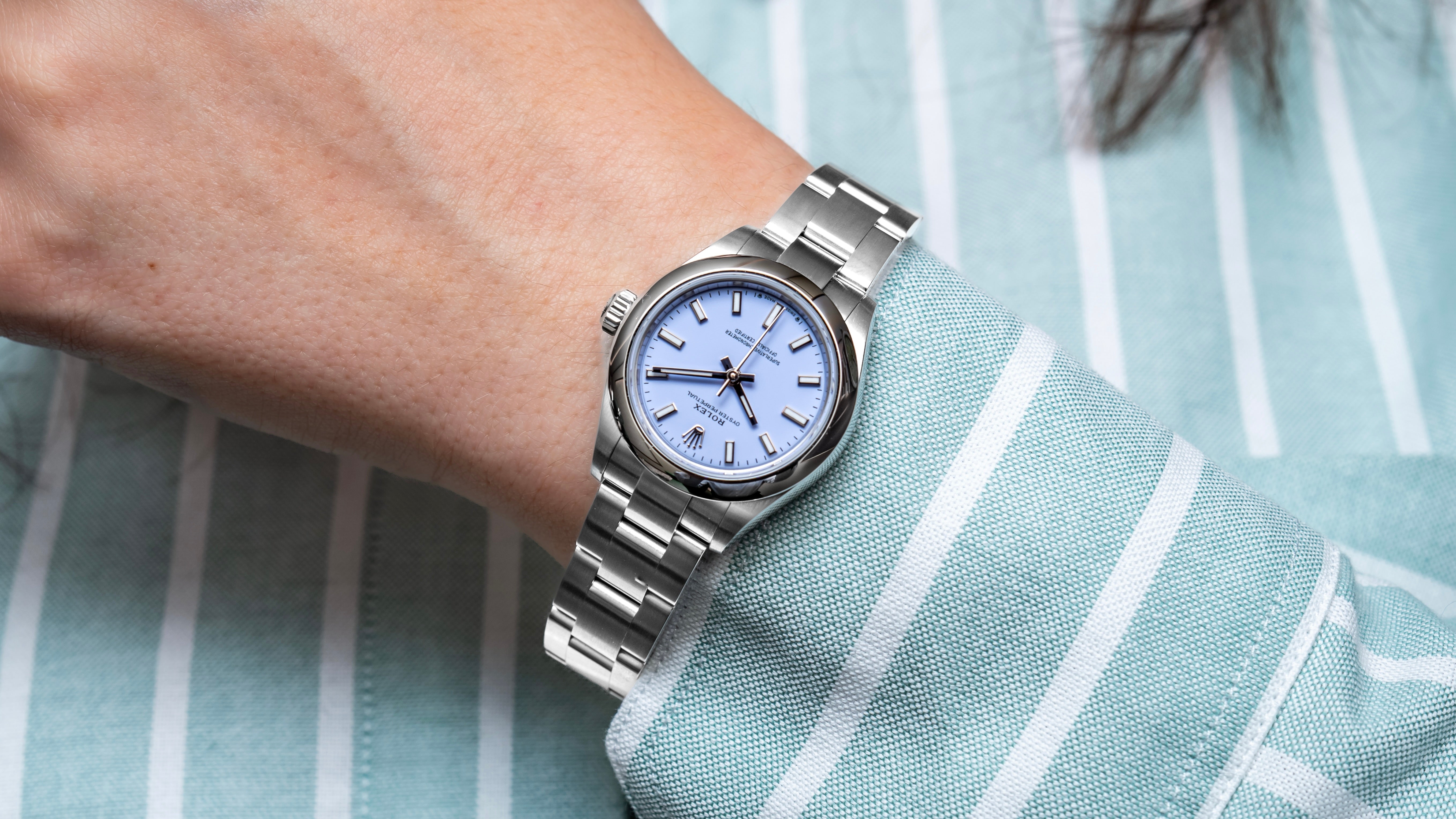 Which Wrist Do Ladies Wear Watches On?