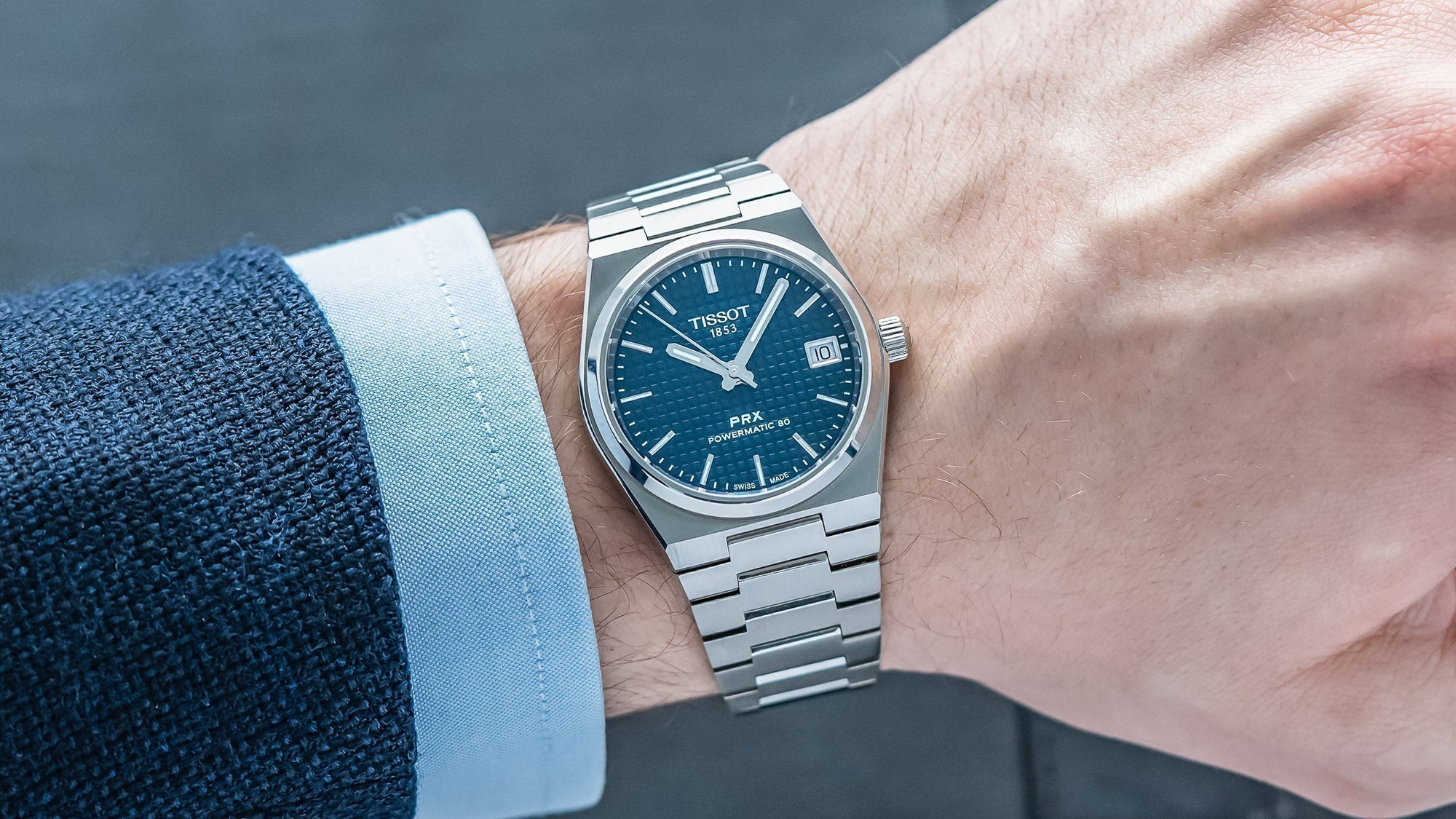 ☆美品☆ TISSOT PRX ブルー35mm Tissot PRX 35mm Review: All Wrist Sizes Welcome? | Teddy