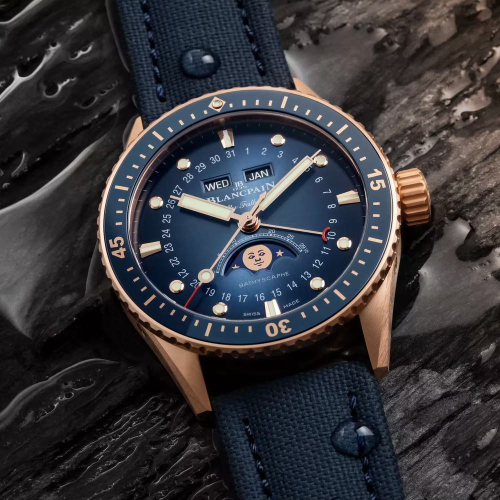 Fifty Fathoms Bathyscaphe Quantième Complet Phases de Lune Red Gold 43mm - Blue on Fabric Strap