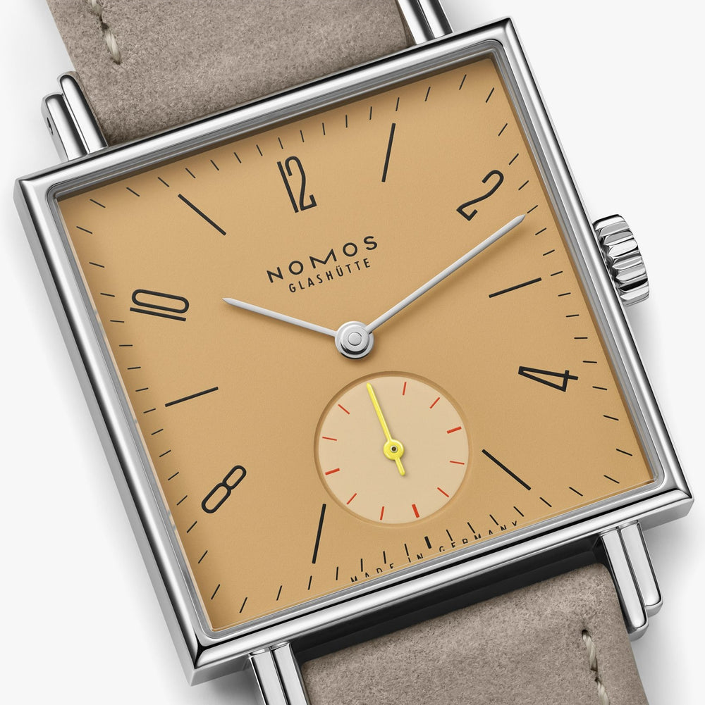 Tetra Ochra Sapphire Back 29.5mm - Ocher Yellow on Strap