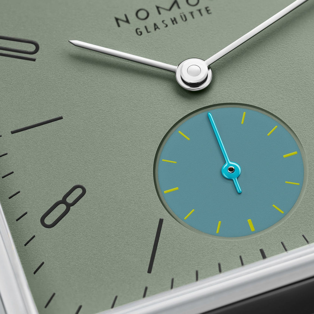 Tetra Salvia Sapphire Back 29.5mm - Sage Green on Strap