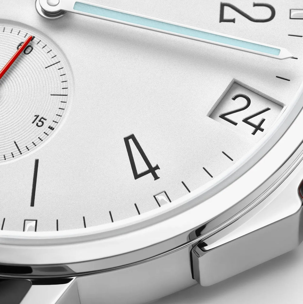 Ahoi Neomatik Sapphire Back 38mm - White Silver-Plated on Fabric Strap