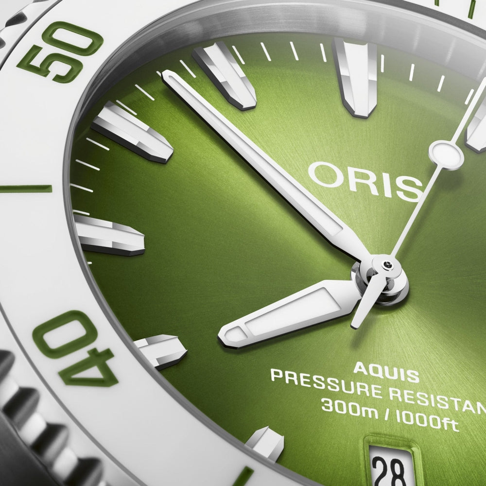 Aquis Date Taste of Summer Green Dial, 41.5mm