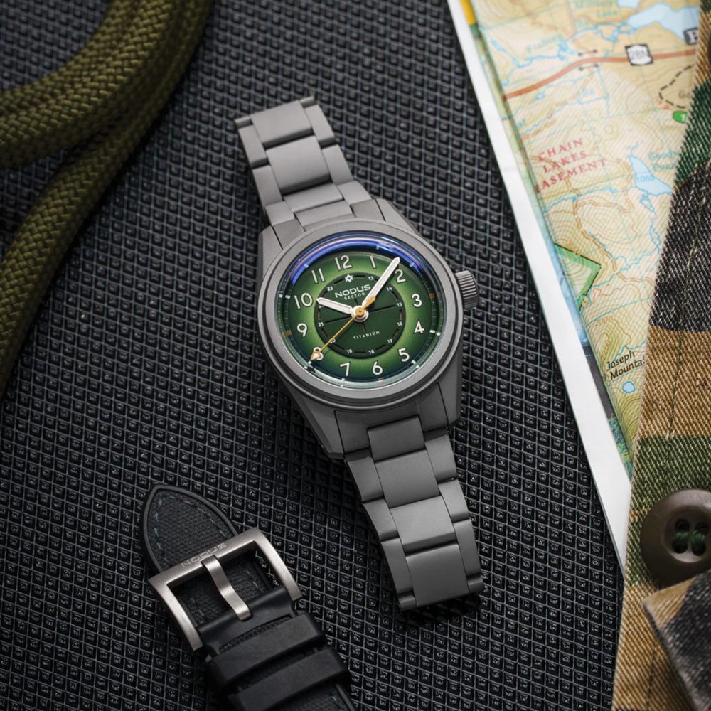 Sector II Field Titanium Sequoia 38mm - Green on Bracelet