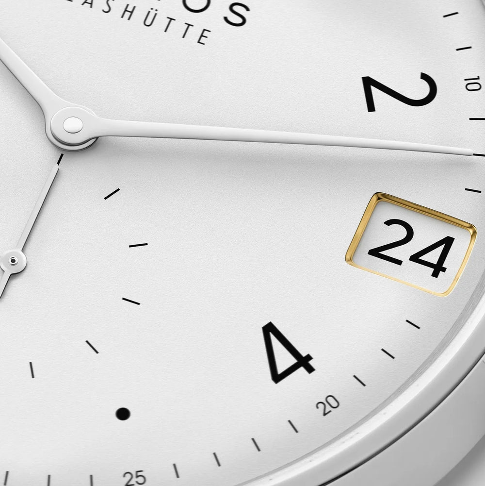 Minimatik Date 39mm - White Silver-Plated on Leather Strap