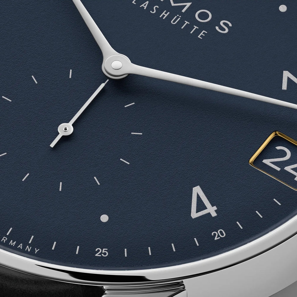 Minimatik Date 39mm - Blue on Leather Strap