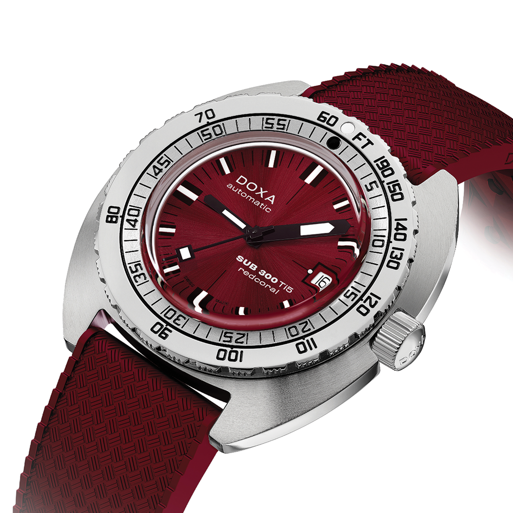 SUB 300 Ti5 42.5mm - Red on Rubber Strap