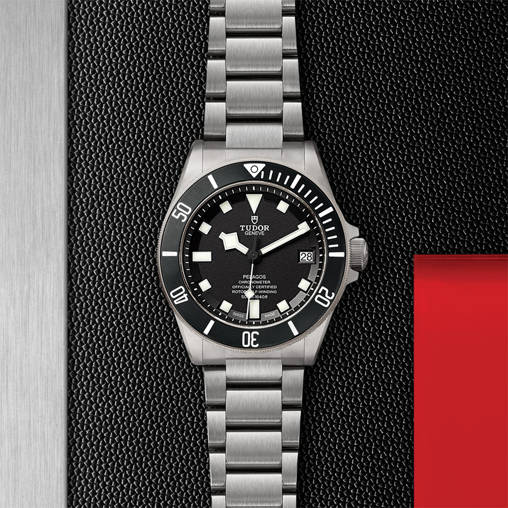 Pelagos Titanium 42mm - Black, Ceramic Bezel on Bracelet w/ Extra Rubber Strap