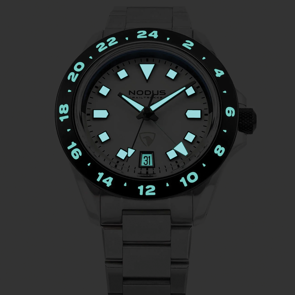 TrailTrekker A.C.T. 39.5mm - White on Bracelet