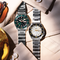 HDB005 5 Sports SKX Series 42.5mm - Green on Bracelet