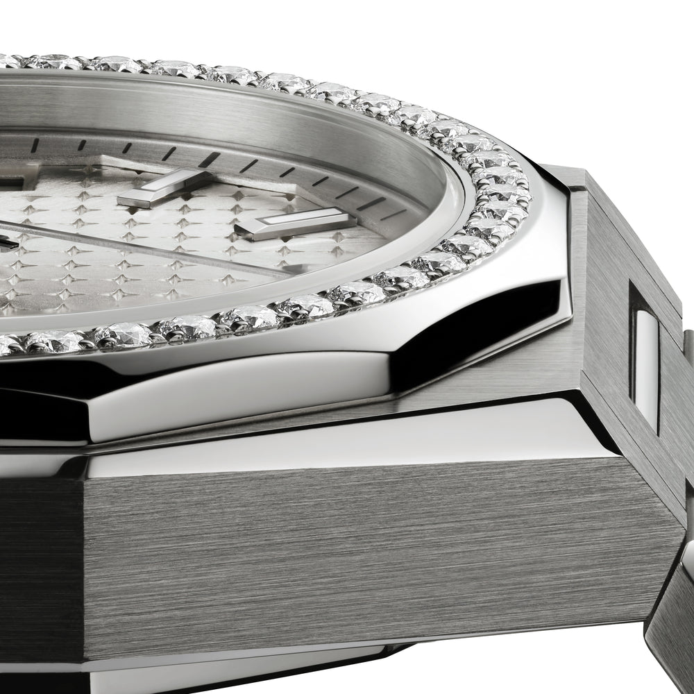 Defy Skyline w/ Diamonds 36mm - White-Toned on Bracelet w/ Extra Rubber Strap