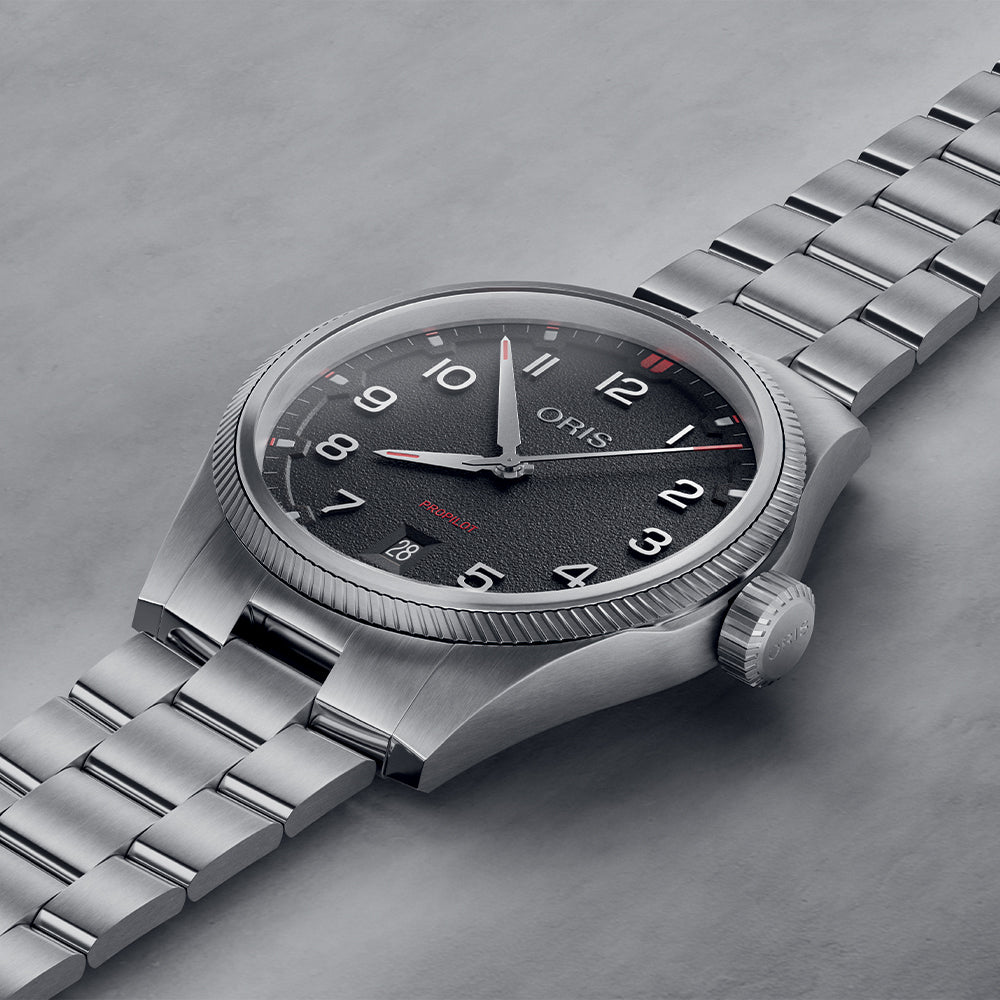 ProPilot Date 41mm - Black on Bracelet
