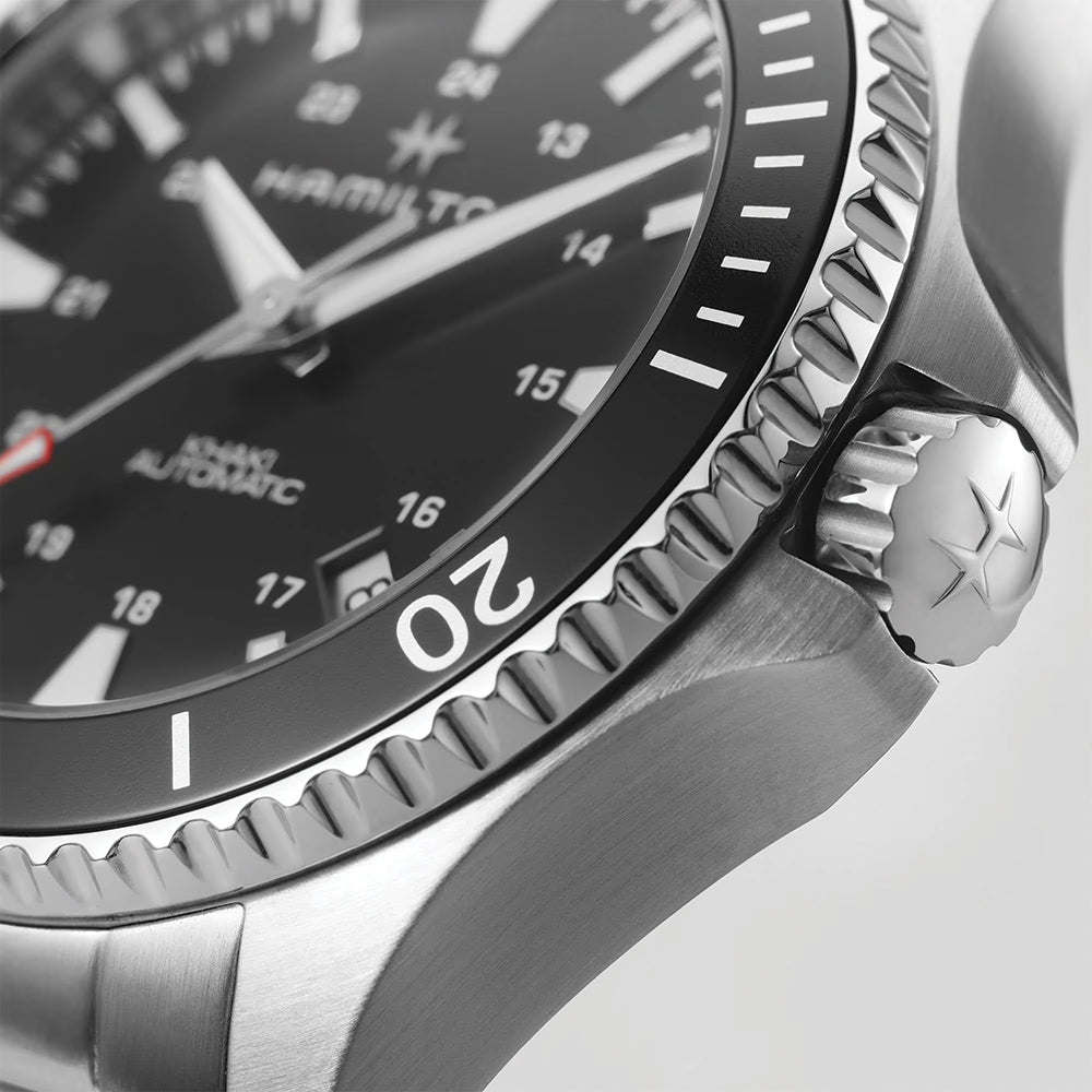 Khaki Navy Scuba Auto 40mm - Black on Bracelet