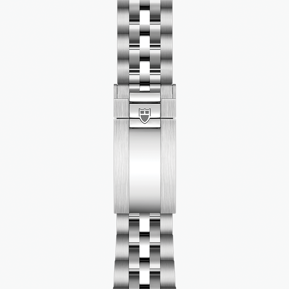 Black Bay 41mm - Black on Bracelet