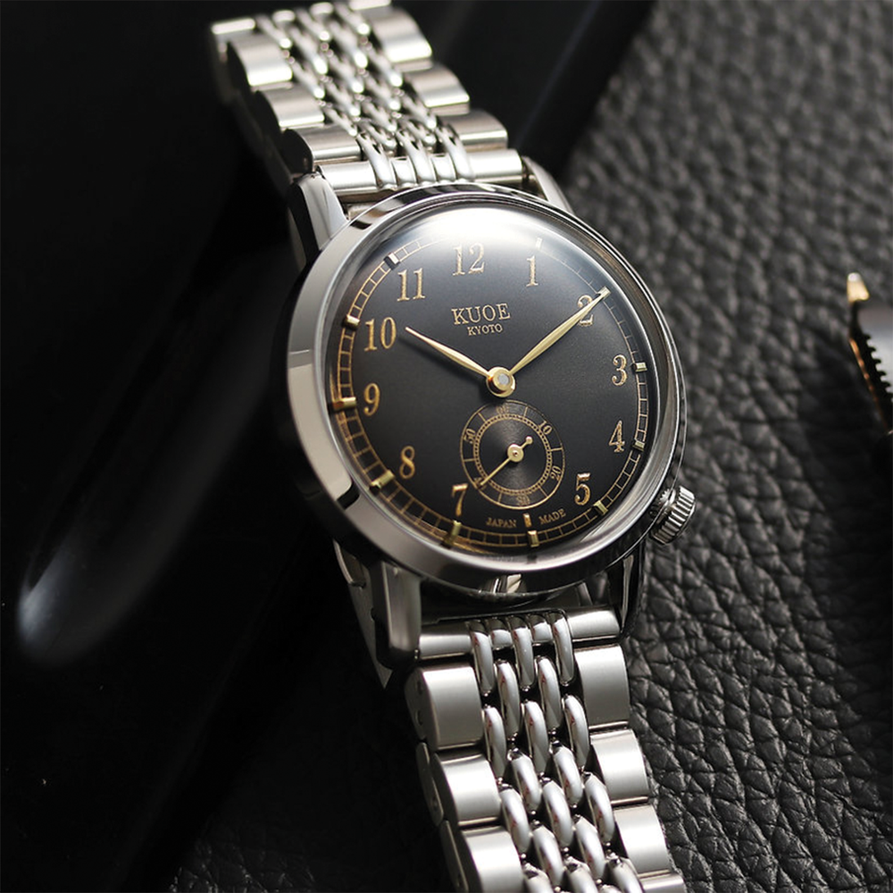 OLD SMITH 35mm - Black on Bracelet