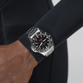 Khaki Navy Scuba Auto 40mm - Black on Bracelet