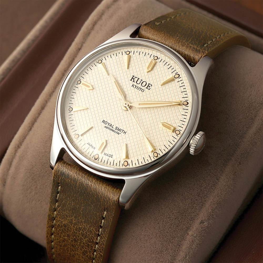 ROYAL SMITH 35mm - Ivory on Leather Strap