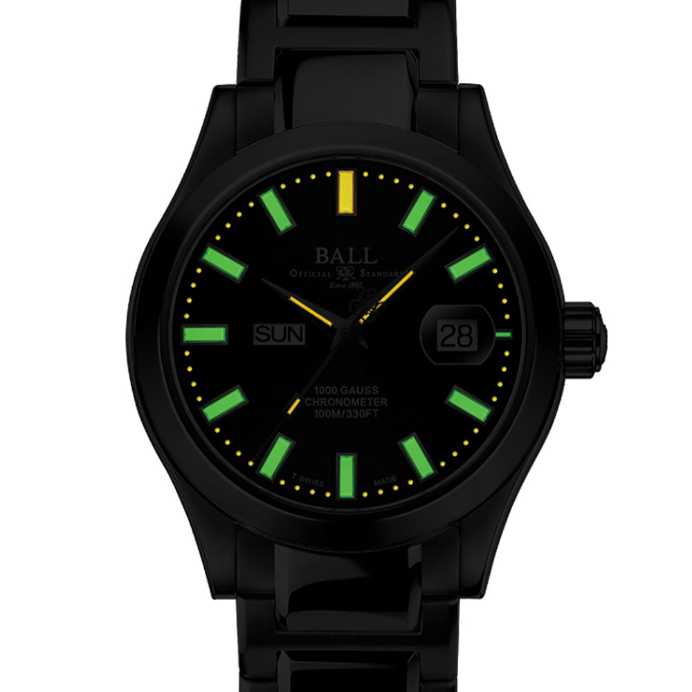 Engineer III Marvelight Chronometer Day-Date 42mm - Black on Bracelet