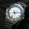 Contrail GMT Polaris 40.5mm - White on Bracelet