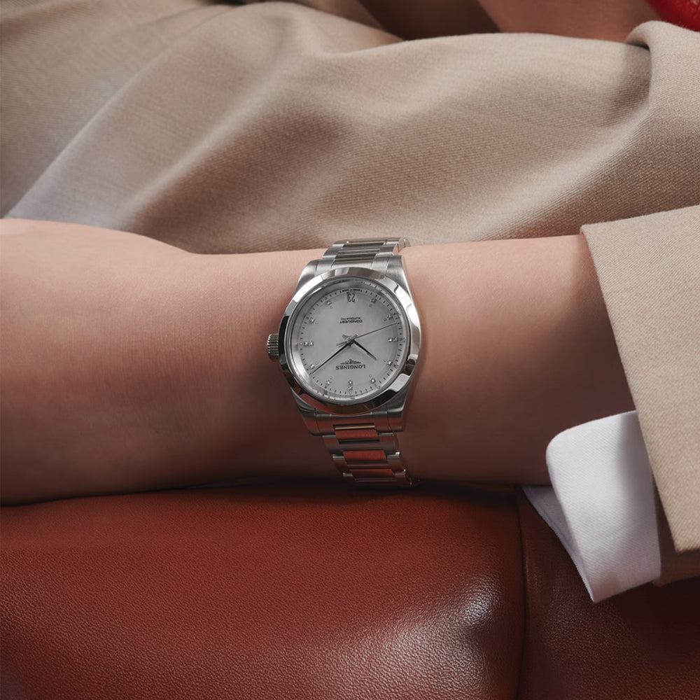 Conquest 34mm - White, Mother-of-Pearl w/ Diamonds on Bracelet