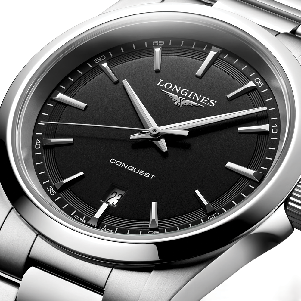 Conquest Quartz 41mm - Black on Bracelet