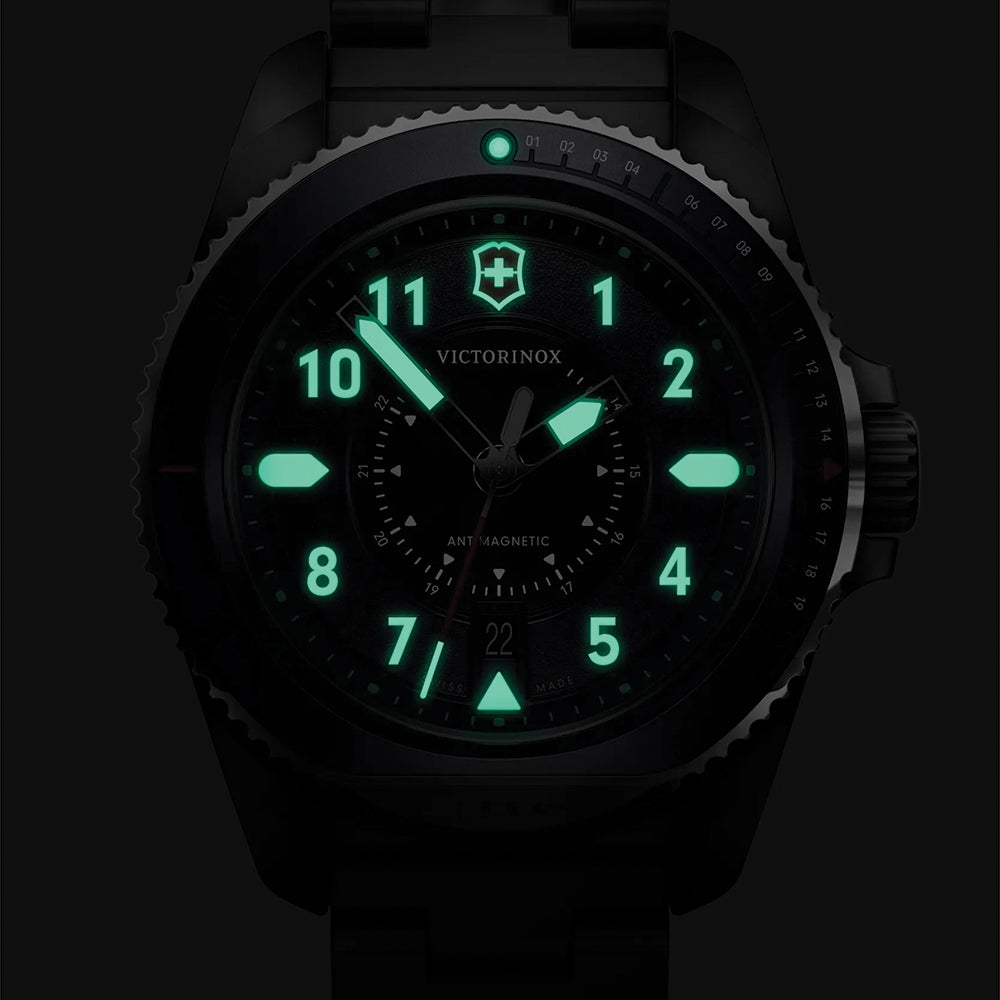 Journey 1884 Quartz 43mm - Blue on Bracelet