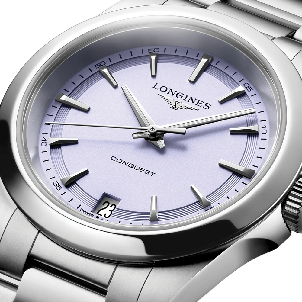 Conquest Quartz 34mm - Lavender Mauve on Bracelet