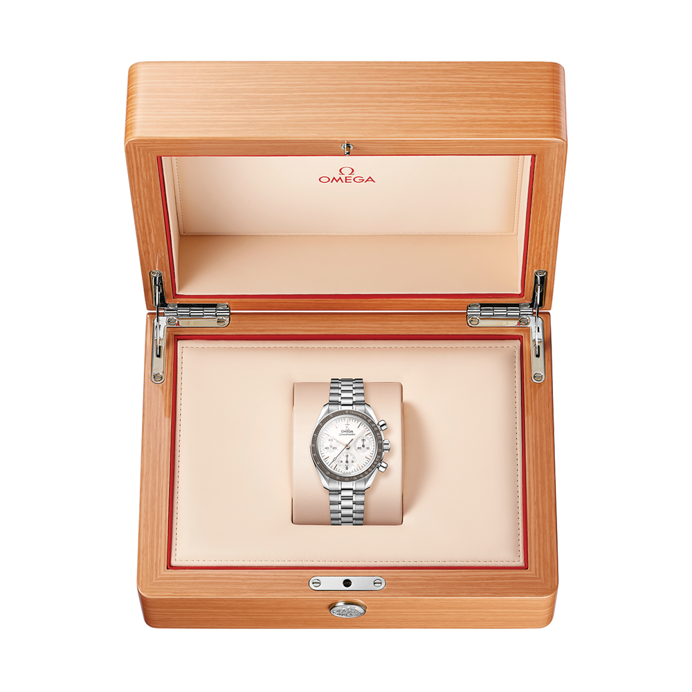 Speedmaster Chronograph 38mm - Opaline Silvery on Bracelet