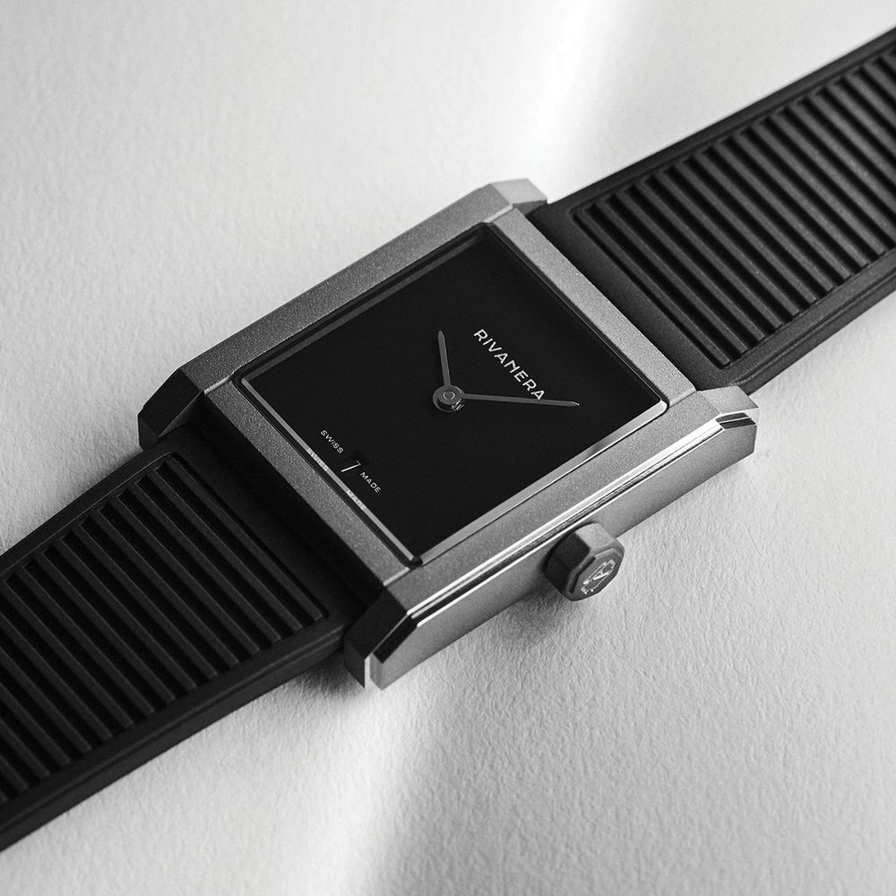 Rivanera Piccolo Musou 33mm - Black on Rubber Strap w/ Additional Strap