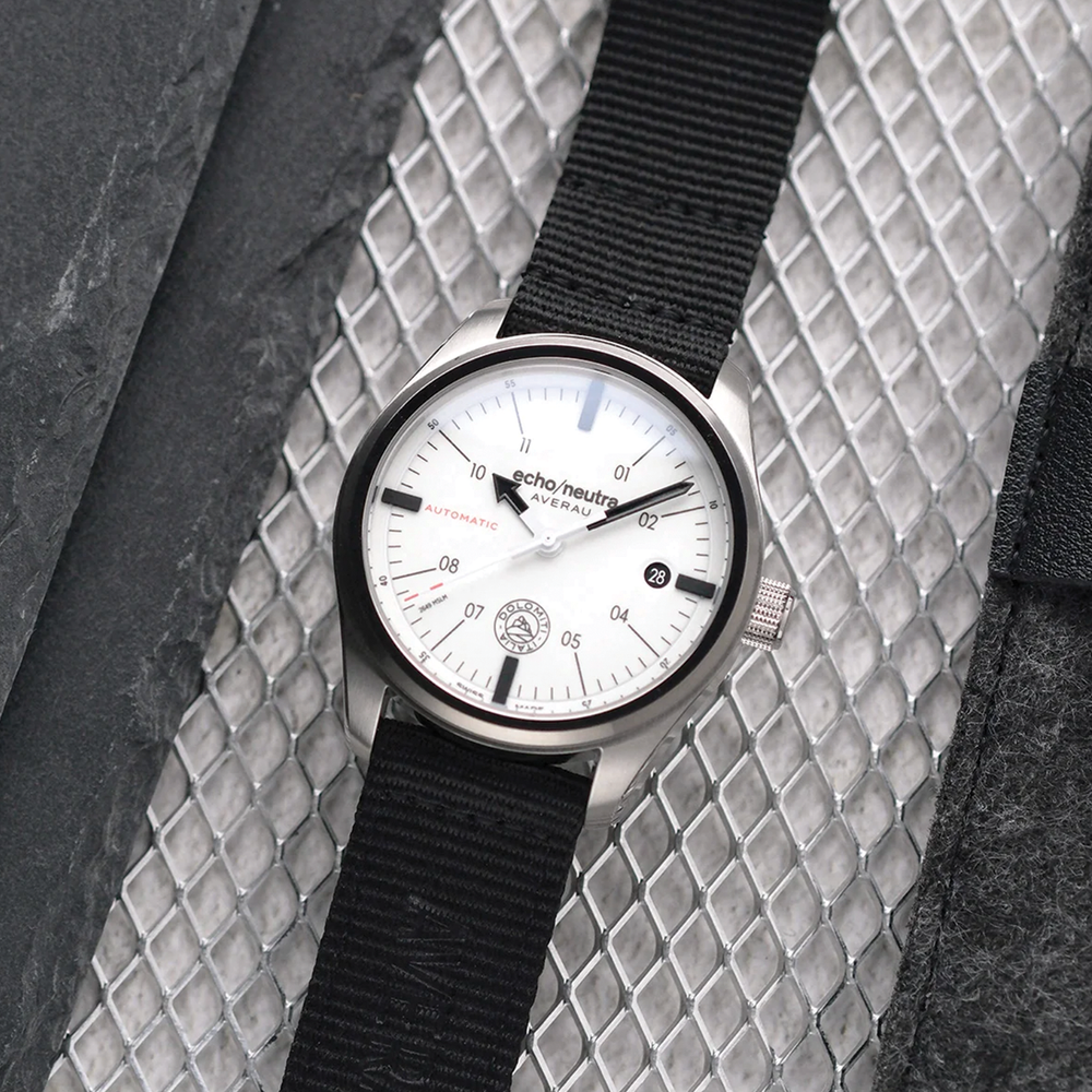 Averau 3 Hand 39mm - White Full Lume on Fabric Strap