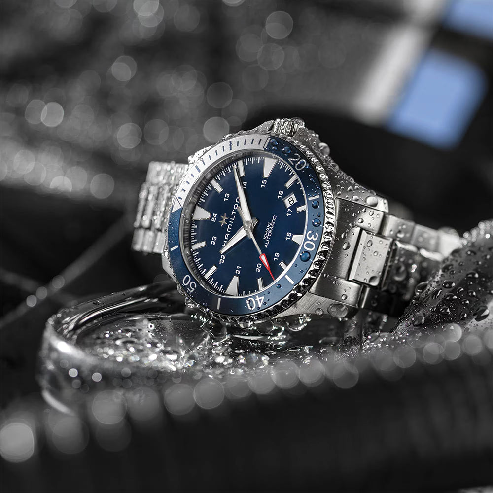 Khaki Navy Scuba Auto 40mm - Blue on Bracelet | Teddy Baldassarre