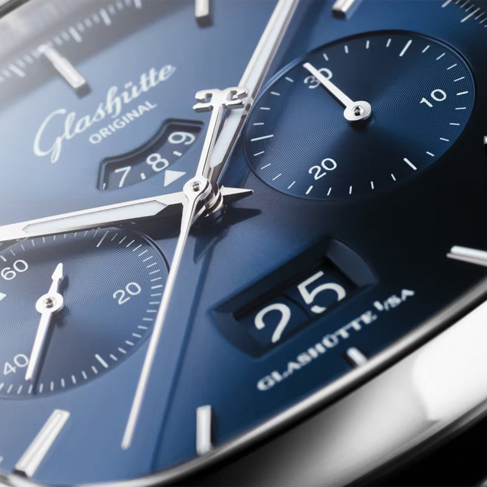 Seventies Chronograph 40mm - Blue on Bracelet