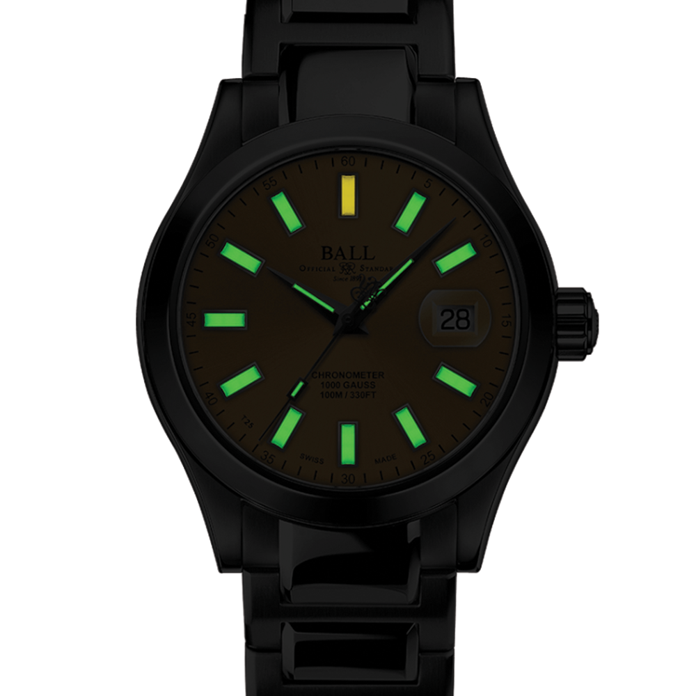 Engineer III Marvelight Chronometer 40mm - Gold on Bracelet