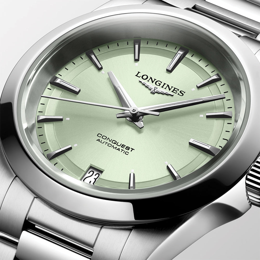 Conquest 34mm - Sunray Green on Bracelet