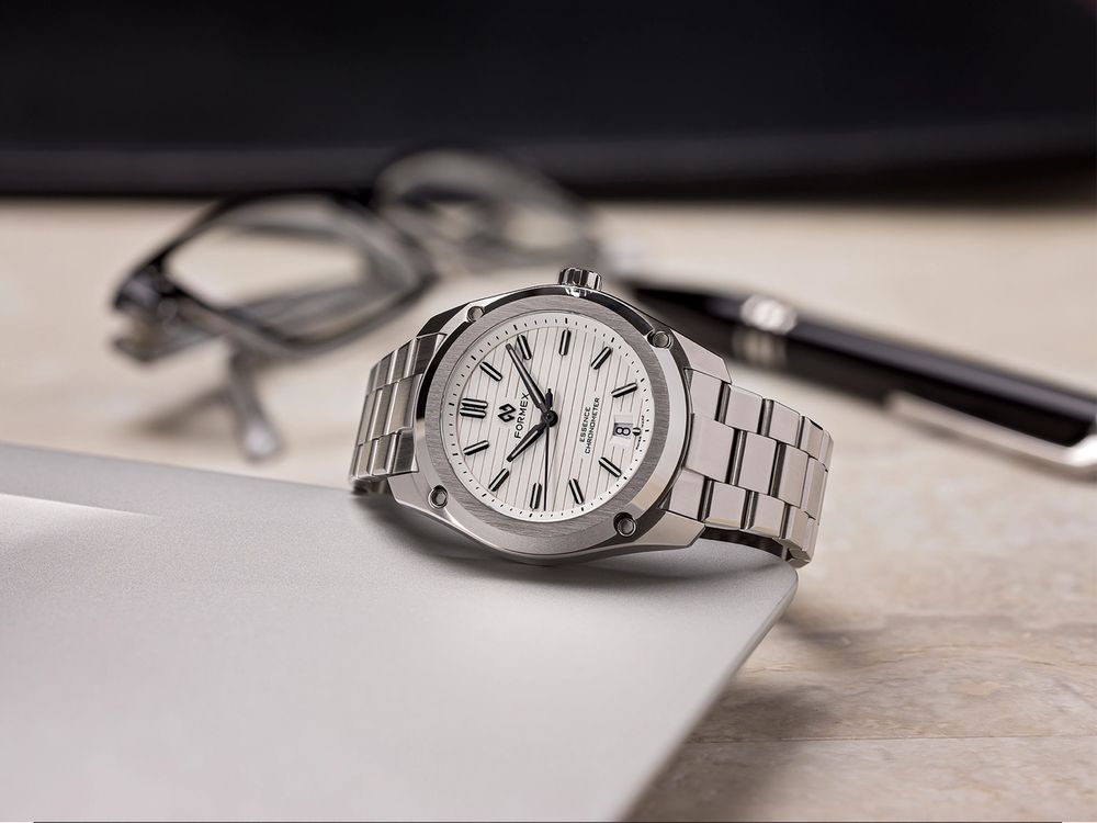 Essence Automatic Chronometer White 39mm | Teddy Baldassarre