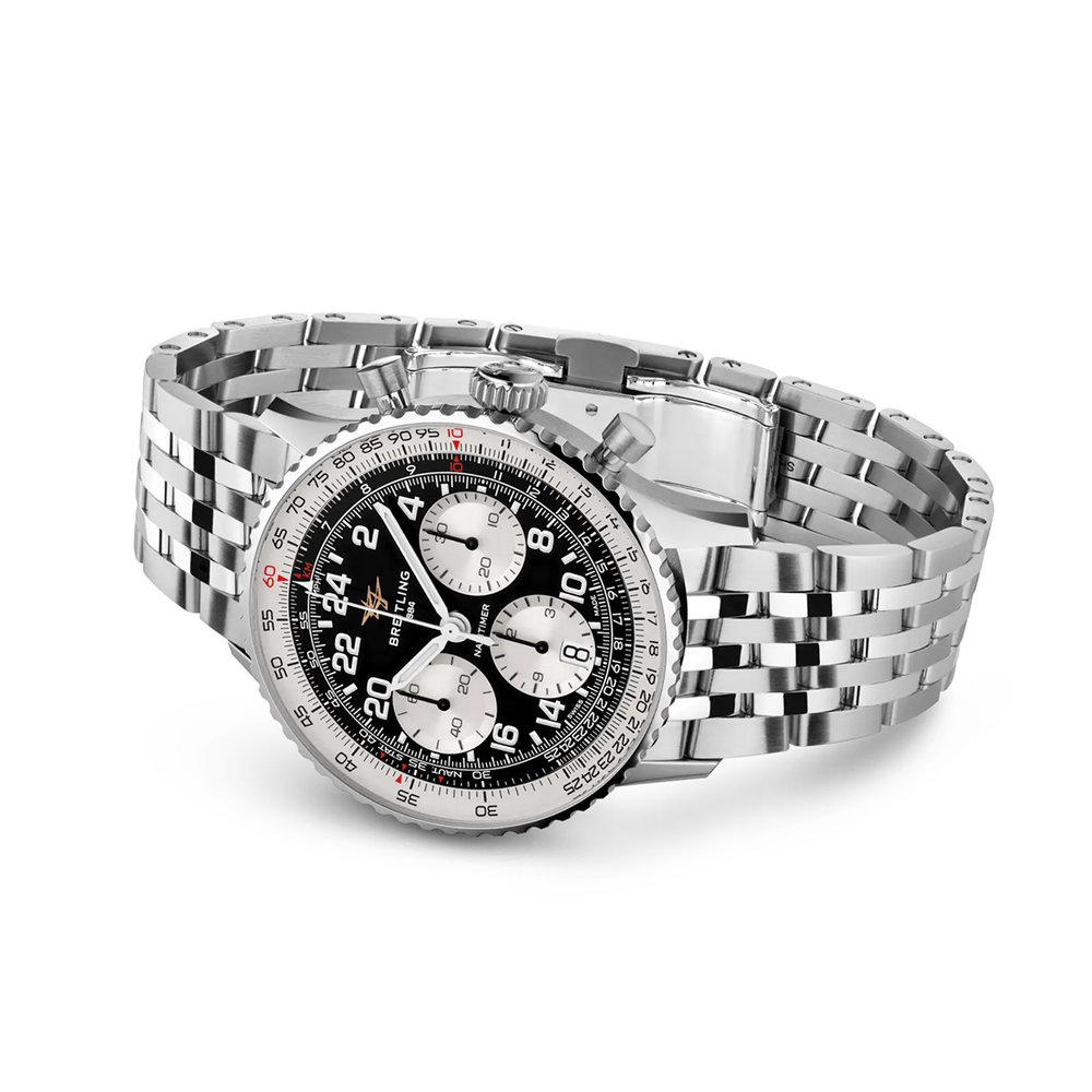 Navitimer B02 Chronograph Cosmonaute 41mm - Black on Bracelet