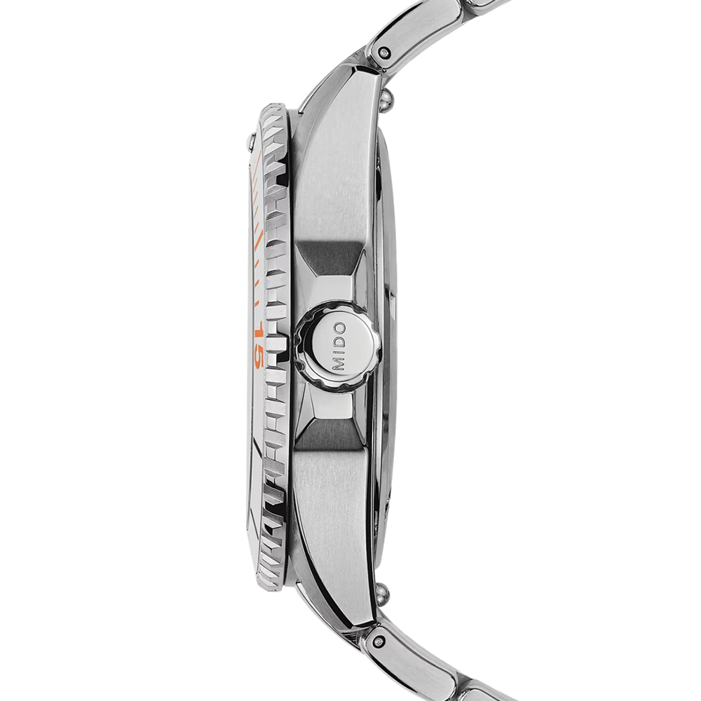 Ocean Star 200 41mm - Silver on Bracelet