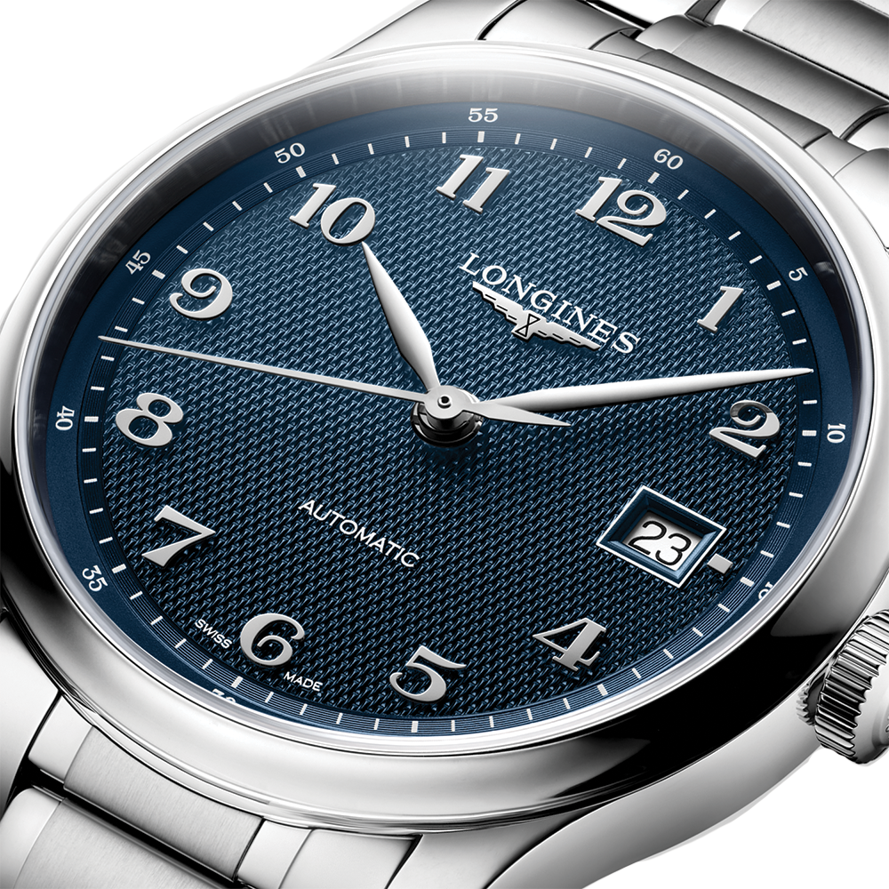 Master 39mm - Blue on Bracelet