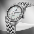 TUDOR Royal 30mm - White, Mother-of-Pearl, Diamond-Set on Bracelet