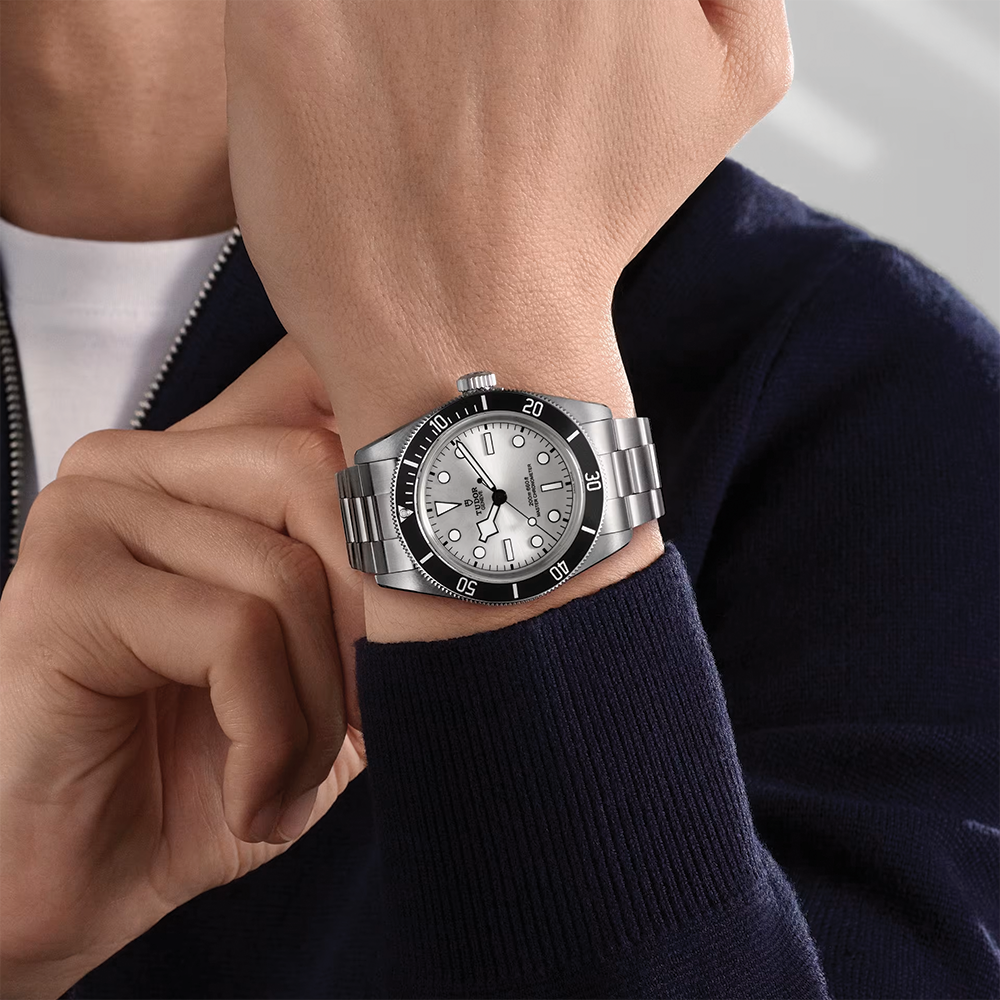 銀ベイ Black Bay 68 43mm - Silver, Black Bezel on Bracelet | Teddy