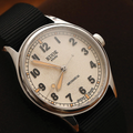 OLD SMITH 38mm - Ivory on Fabric Strap w/ Additional Fabric Strap