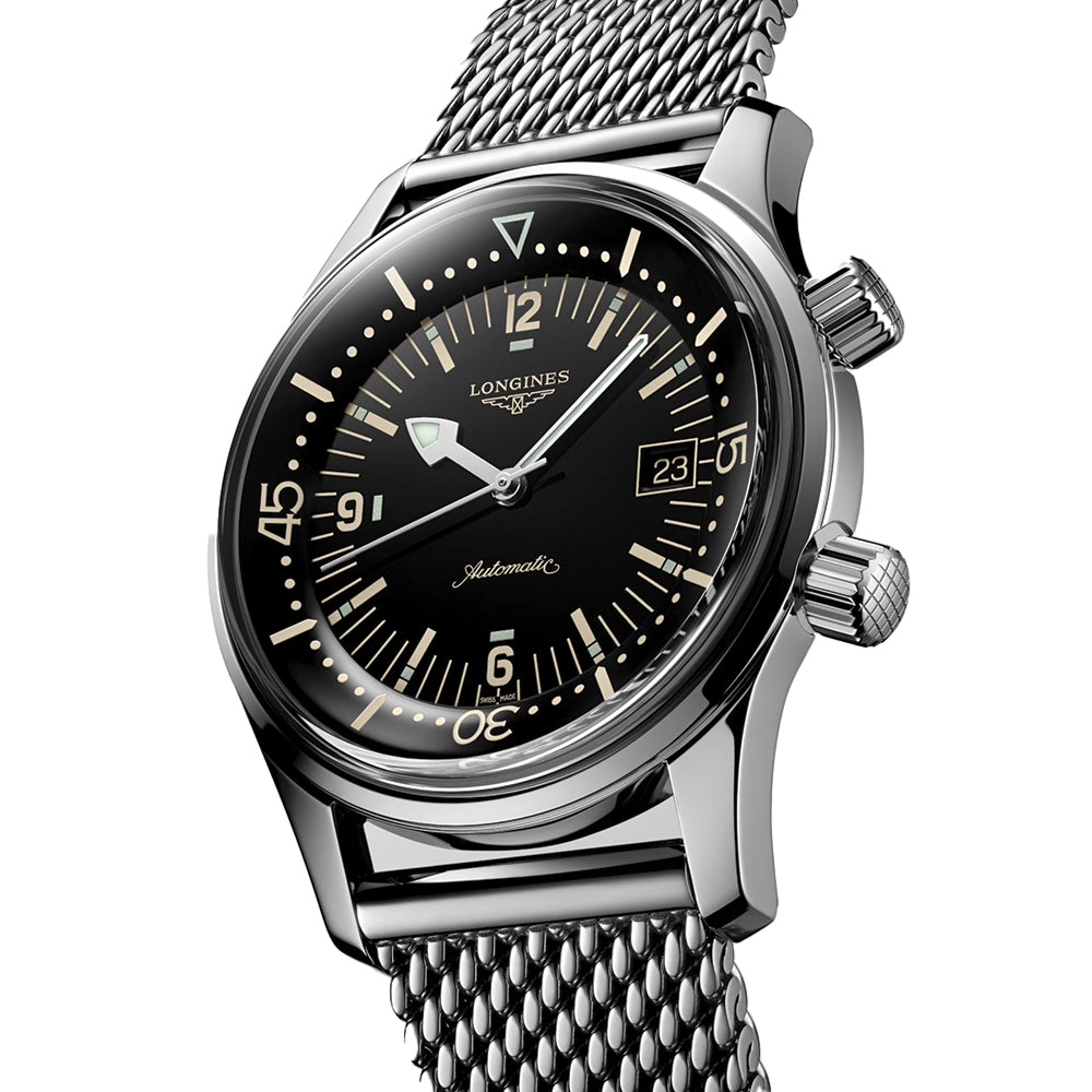 Legend Diver 42mm - Black on Bracelet