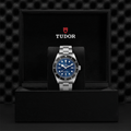 Black Bay 68 43mm - Blue, Black Bezel on Bracelet