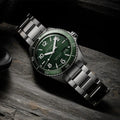 SeaQ Panorama Date 43mm - Varnish Reed Green on Bracelet