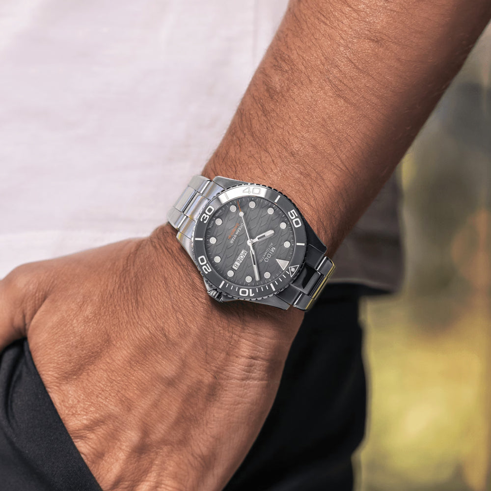 Ocean Star 200C 42.5mm - Grey on Bracelet