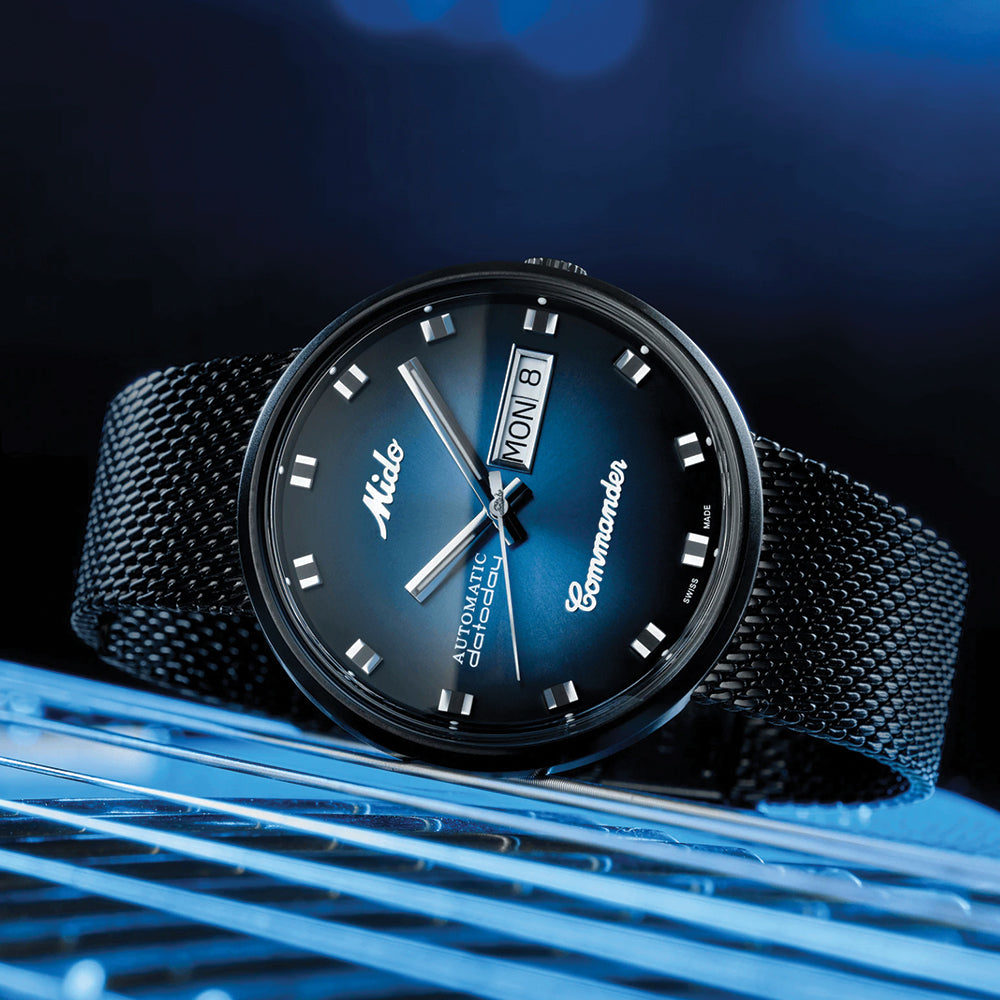 Commander Shade Black PVD 37mm - Blue on Bracelet