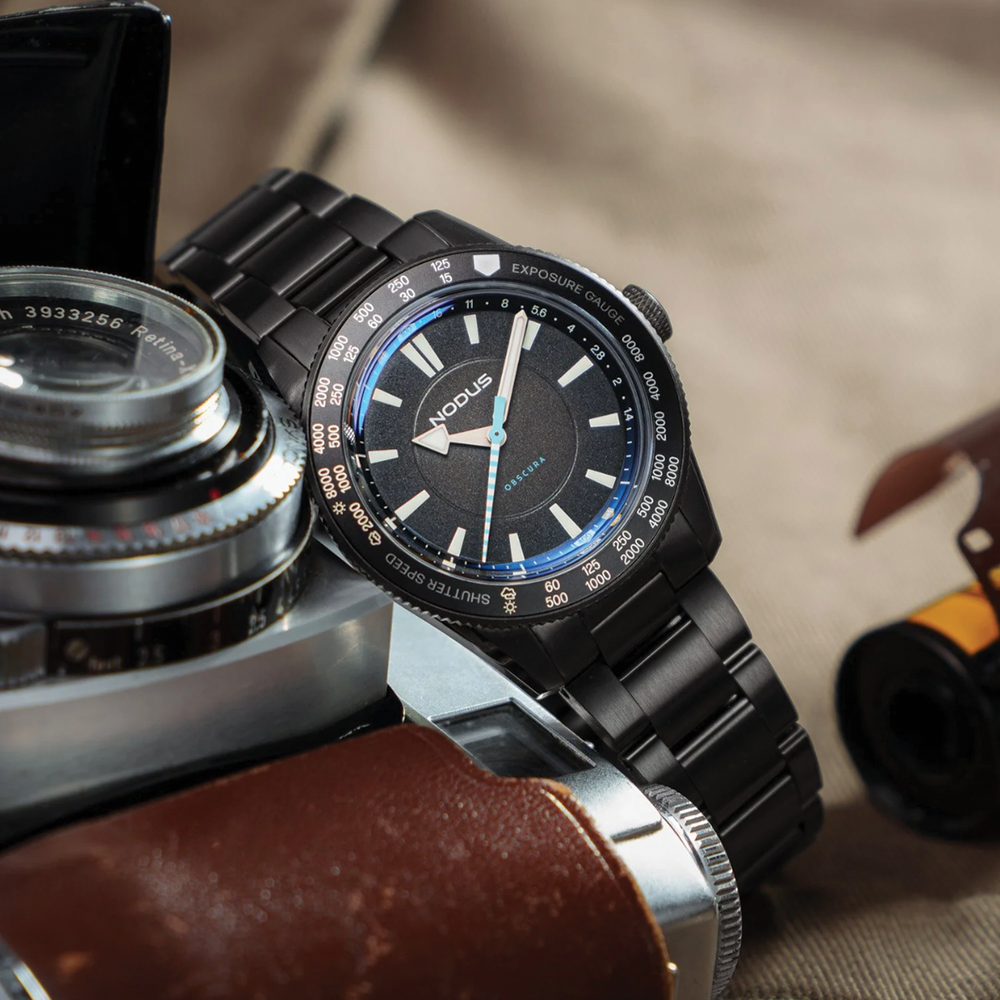 Obscura II DLC 40mm - Grey on Bracelet