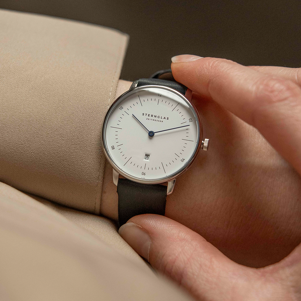 Naos XS Quartz Update 33mm - White on Leather Strap